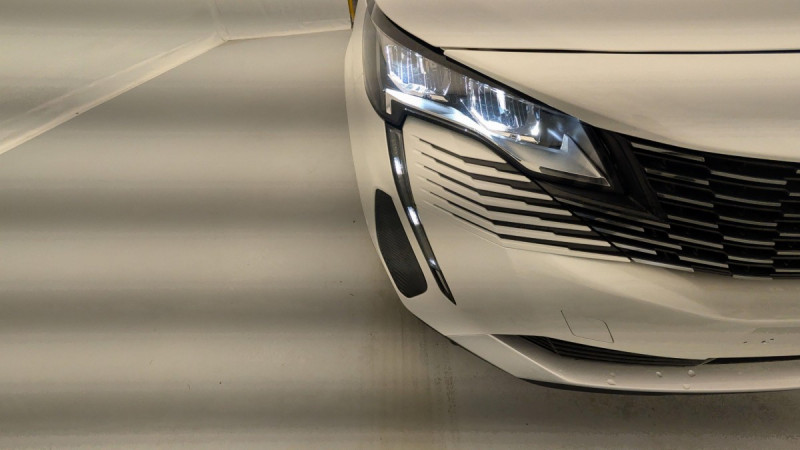 Photo 16 de l'offre de PEUGEOT 3008 Hybrid 225 e-EAT8 Allure Pack à 24793€ chez Carlyss automobiles Vitré