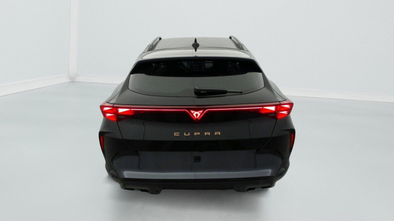 Photo 6 de l'offre de Cupra FORMENTOR NOUVEAU 1.5 ETSI HYBRID 150 CH DSG7 V à 34598€ chez Carlyss automobiles Vitré