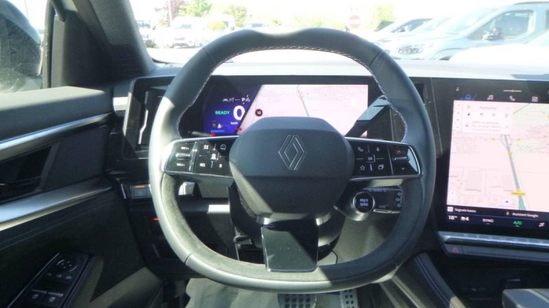 Photo 4 de l'offre de Renault Austral Austral E-Tech full hybrid 200 GSR2 Techno esprit Alpine à 36998€ chez Carlyss automobiles Vitré