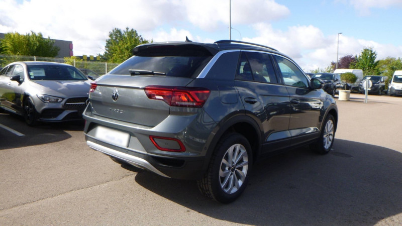 Photo 5 de l'offre de VOLKSWAGEN T-roc T-Roc 2.0 TDI 150 Start/Stop DSG7 VW Edition à 34398€ chez Carlyss automobiles Vitré