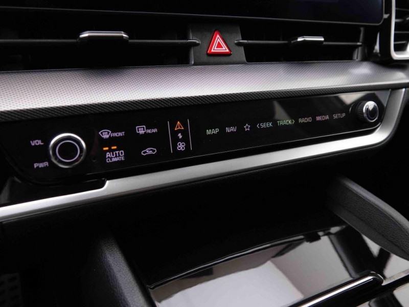 Photo 19 de l'offre de KIA SPORTAGE 1.6T-GDi HEV 215 GT-Line à 38906€ chez Carlyss automobiles Vitré