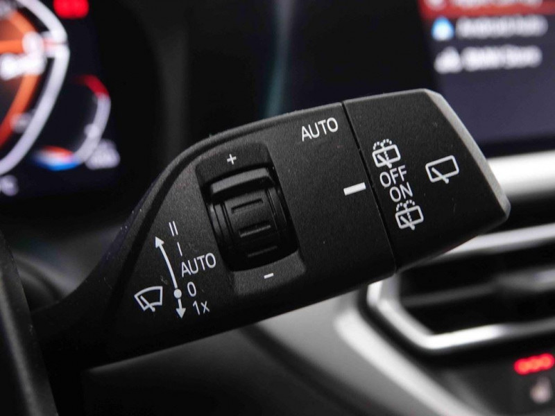 Photo 11 de l'offre de Bmw 3 318I TOURING 156 à 31198€ chez Carlyss automobiles Vitré