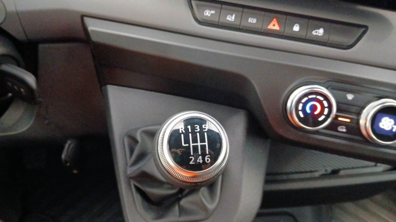 Photo 13 de l'offre de Renault Master VAN MASTER FGN TRAC 3T5 L3H2 BLUE DCI 150 EXTRA à 38097€ chez Carlyss automobiles Vitré