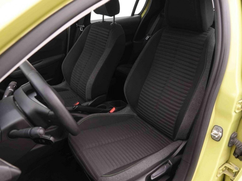 Photo 4 de l'offre de PEUGEOT 208 208 II(2) 1.2 PureTech 100ch Active à 16532€ chez Carlyss automobiles Vitré