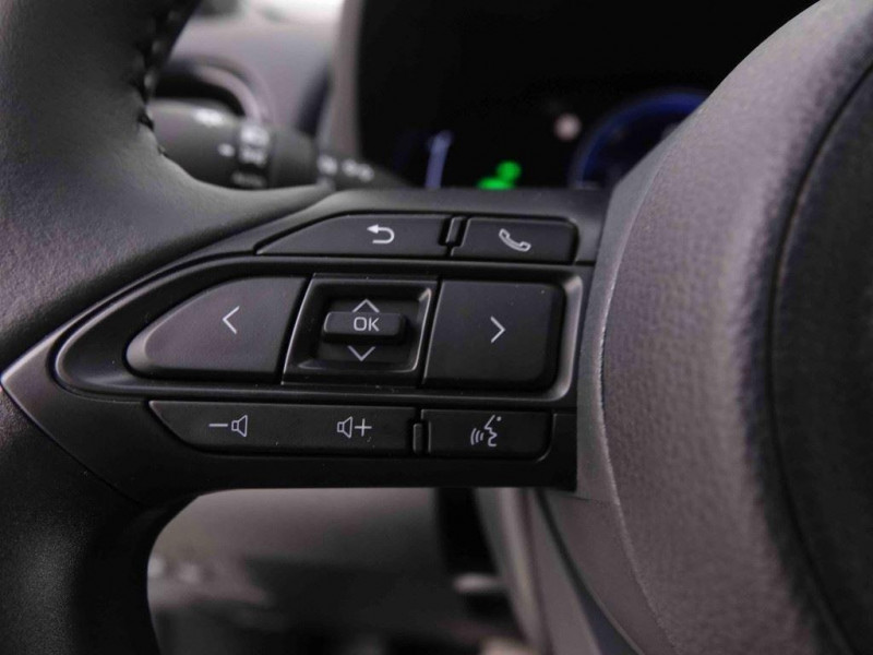 Photo 12 de l'offre de Toyota Yaris Cross 1.5 HYBRID 130 à 30398€ chez Carlyss automobiles Vitré