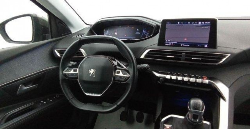 Photo 7 de l'offre de PEUGEOT 5008 PureTech 130ch S&S BVM6 Allure à 19598€ chez Carlyss automobiles Vitré