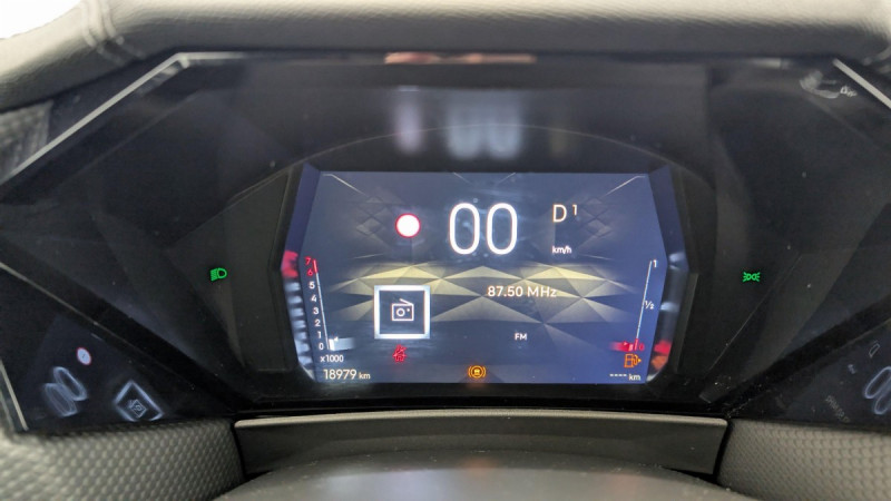 Photo 22 de l'offre de DS DS4 PureTech 130 EAT8 Rivoli à 23210€ chez Carlyss automobiles Vitré