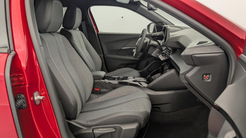 Photo 9 de l'offre de PEUGEOT 2008 Hybrid 136 e-DCS6 Allure à 23628€ chez Carlyss automobiles Vitré