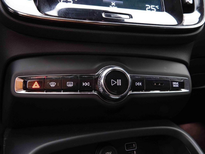 Photo 17 de l'offre de VOLVO XC40 1.5 T4 Recharge 211 PHEV Inscription à 31702€ chez Carlyss automobiles Vitré