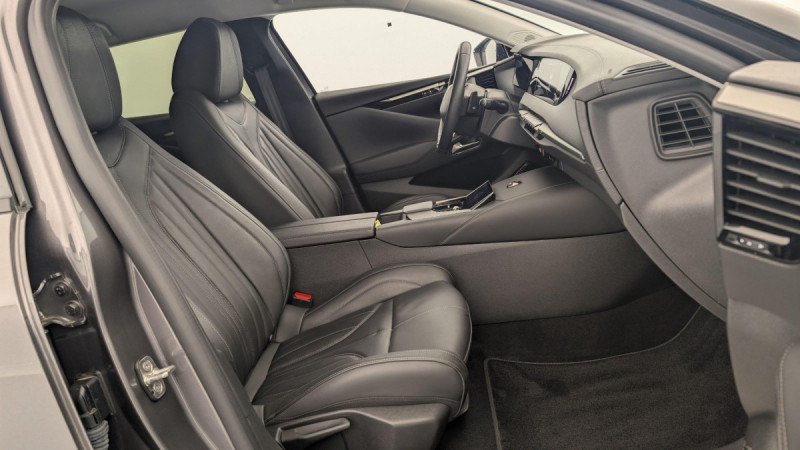 Photo 9 de l'offre de DS DS4 PureTech 130 EAT8 Rivoli à 22544€ chez Carlyss automobiles Vitré