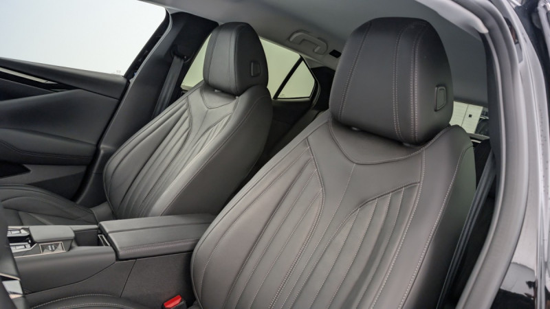 Photo 16 de l'offre de DS DS4 PureTech 130 EAT8 Rivoli à 23232€ chez Carlyss automobiles Vitré