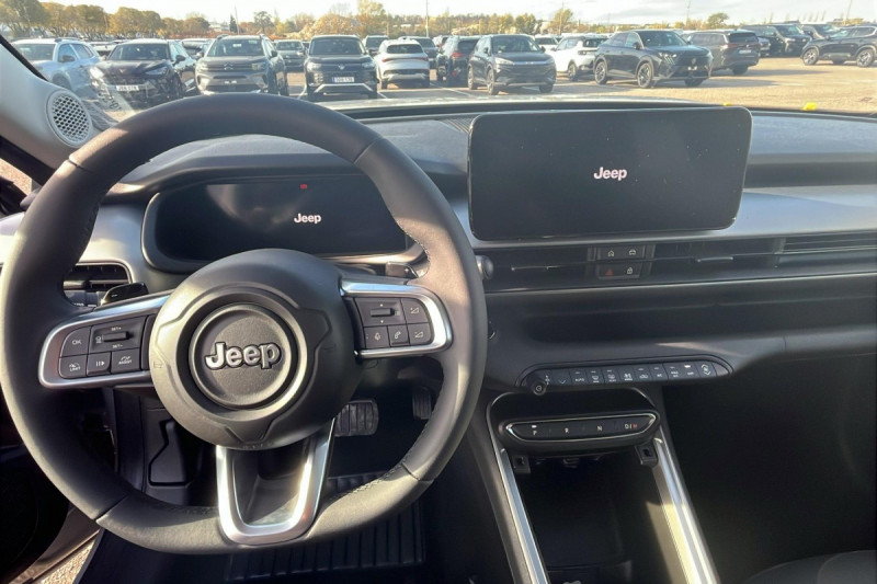 Photo 17 de l'offre de Jeep Avenger 1.2 Turbo T3 110 ch e-Hybrid BVR6 Summit à 28498€ chez Carlyss automobiles Vitré