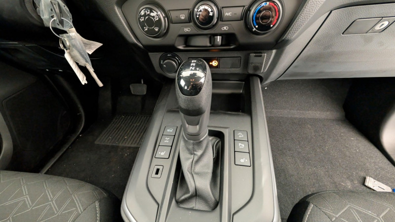 Photo 10 de l'offre de ISUZU D-MAX 1.9 4X4 SPACE CAB N60 B.B+  AT TO WORK à 45219€ chez Carlyss automobiles Vitré