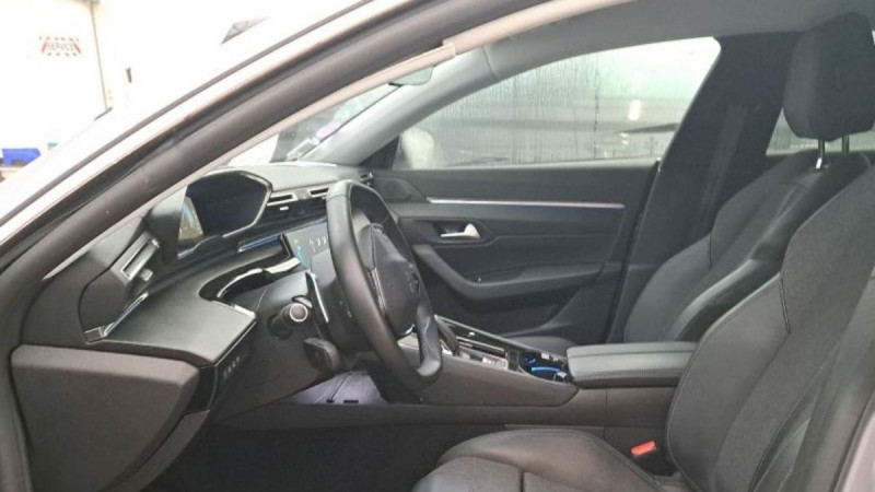 Photo 4 de l'offre de PEUGEOT 508 SW Business 508 SW Hybrid 225 e-EAT8 Allure Business à 24698€ chez Carlyss automobiles Vitré