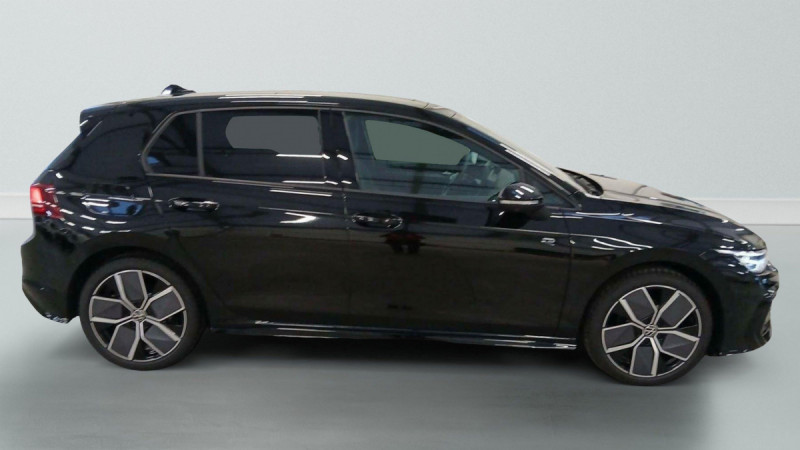 Photo 8 de l'offre de VOLKSWAGEN GOLF Golf 2.0 TDI 150 DSG7 R-Line à 37498€ chez Carlyss automobiles Vitré
