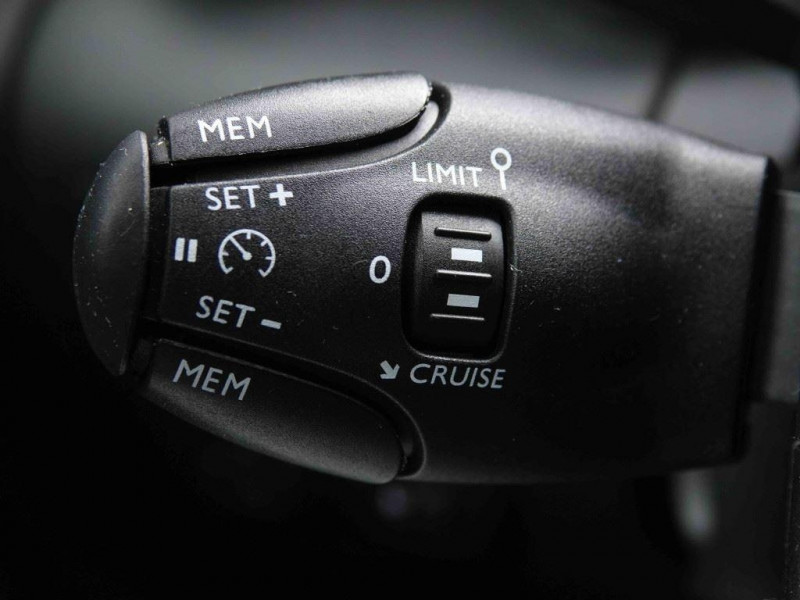 Photo 9 de l'offre de CITROEN C3 Aircross PureTech 110 S&S BVM6 Plus à 17898€ chez Carlyss automobiles Vitré