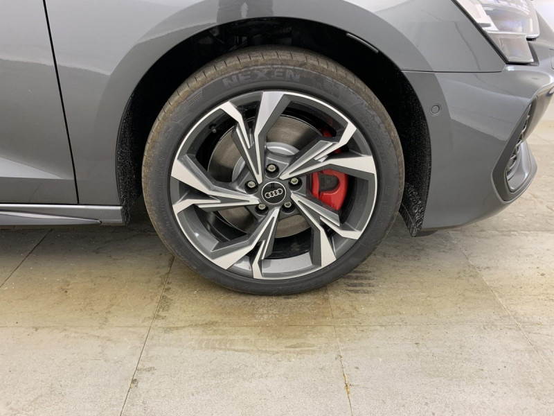 Photo 14 de l'offre de AUDI A3 SPORTBACK NOUVELLE 45 TFSI E HYBRIDE RECHARGEABLE 272 S TRONIC 6 S LINE à 45498€ chez Carlyss automobiles Vitré