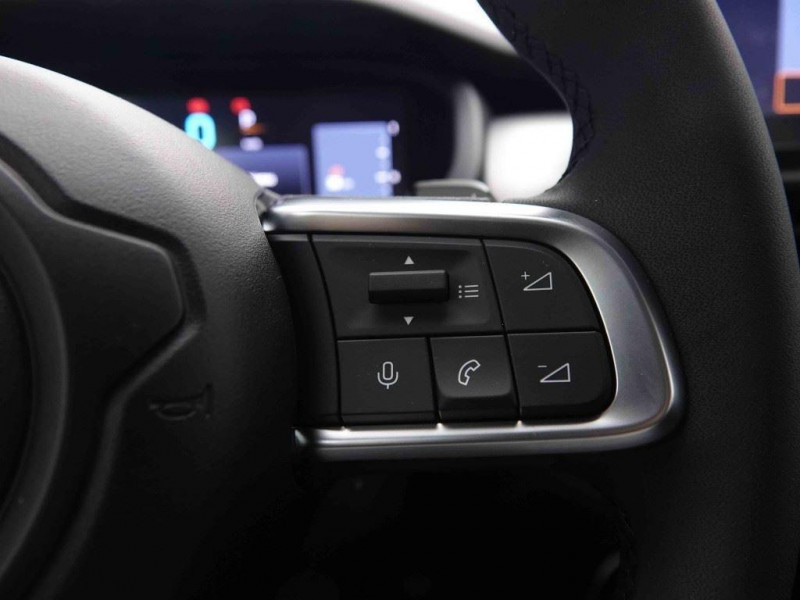 Photo 14 de l'offre de Jeep Avenger 1.2 MHEV 110 DCT6 Altitude à 27502€ chez Carlyss automobiles Vitré