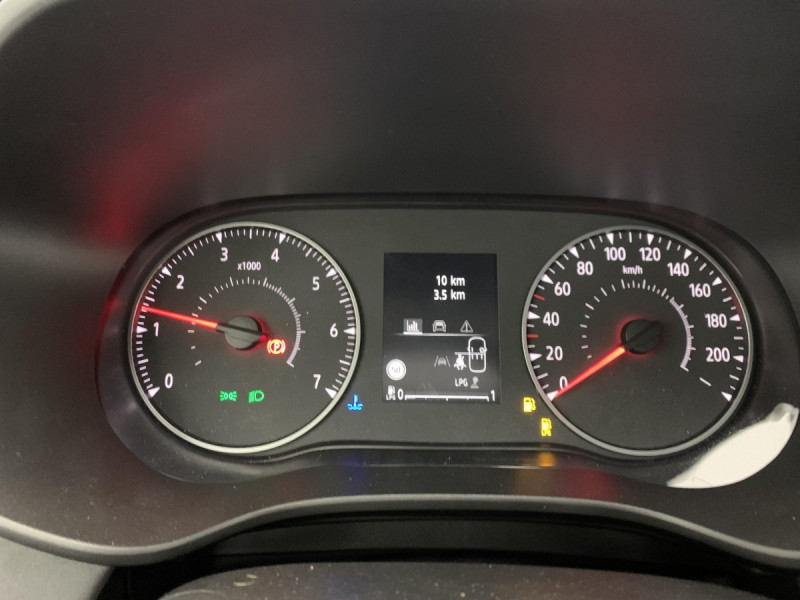 Photo 21 de l'offre de DACIA Sandero ECO-G 100 GSR2 Stepway Extreme + à 17998€ chez Carlyss automobiles Vitré