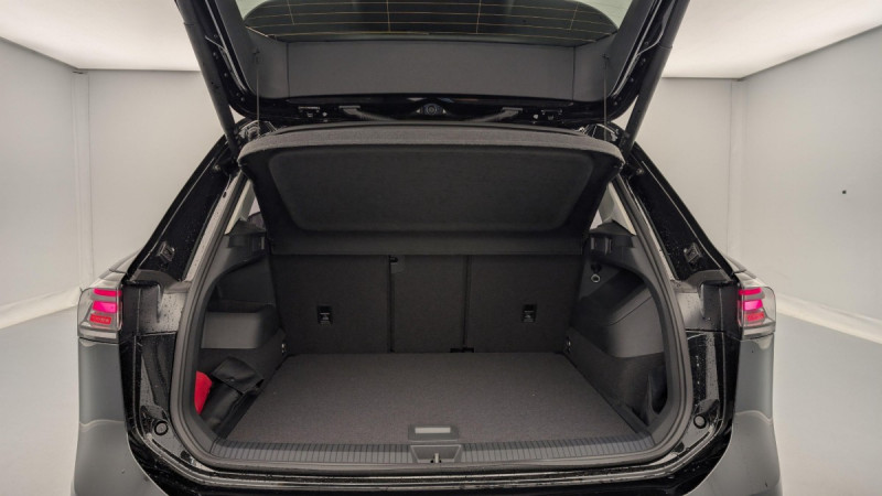 Photo 6 de l'offre de VOLKSWAGEN TIGUAN NOUVEAU 1.5 eTSI 150CV DSG7 LIFE PLUS à 39498€ chez Carlyss automobiles Vitré