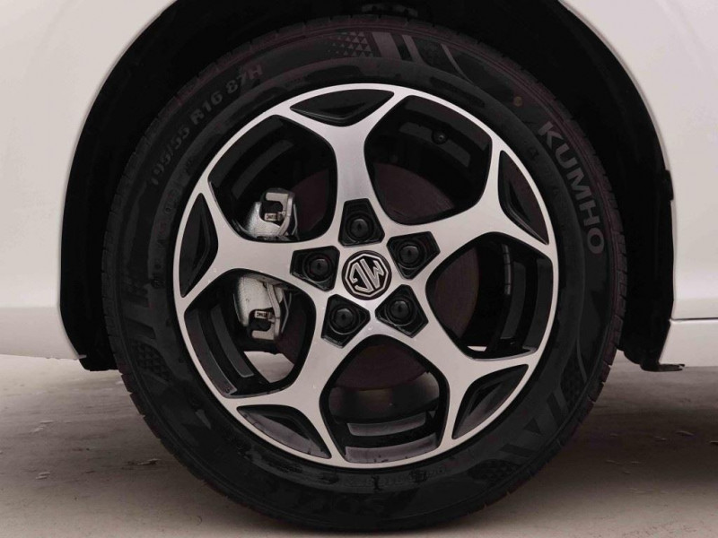 Photo 9 de l'offre de MG Motor MG3 1.5i 115 Comfort à 18879€ chez Carlyss automobiles Vitré