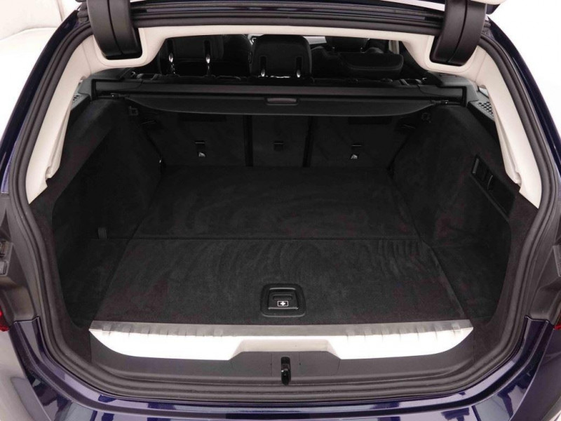 Photo 4 de l'offre de Bmw 3 330e 292 PHEV Touring Sport à 37093€ chez Carlyss automobiles Vitré