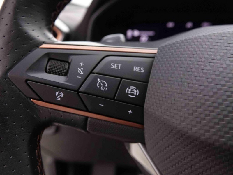 Photo 14 de l'offre de CUPRA Formentor 1.4 TSi 204 PHEV DSG à 29698€ chez Carlyss automobiles Vitré