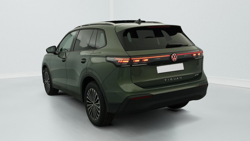 Photo 5 de l'offre de VOLKSWAGEN TIGUAN NOUVEAU 1.5 eTSI 150CV DSG7 LIFE PLUS à 39998€ chez Carlyss automobiles Vitré