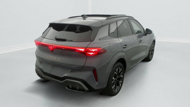 Photo 7 de l'offre de Cupra Terramar 1.5 eTSI Hybrid 150 ch DSG7 V à 36998€ chez Carlyss automobiles Vitré