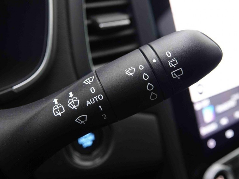 Photo 18 de l'offre de RENAULT Mégane 1.6 E-Tech 160 PHEV DCT RS-Line à 28565€ chez Carlyss automobiles Vitré