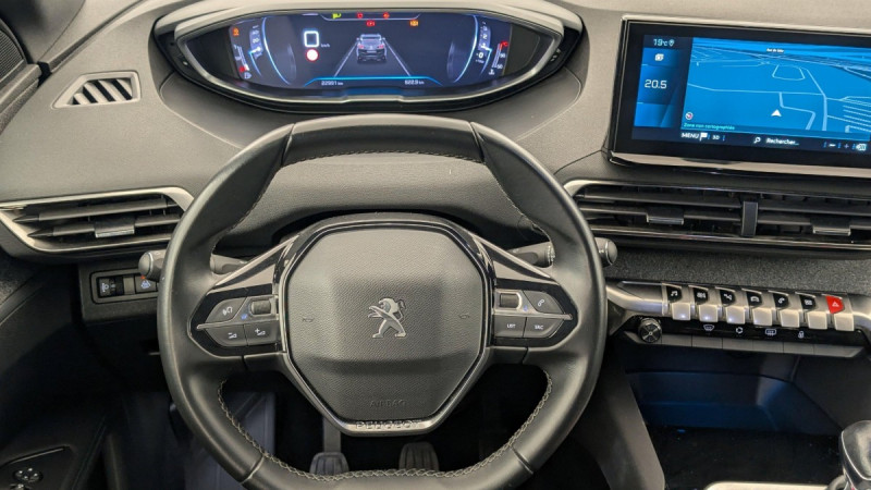 Photo 14 de l'offre de PEUGEOT 3008 PureTech 130ch S&S BVM6 Allure Pack à 19879€ chez Carlyss automobiles Vitré