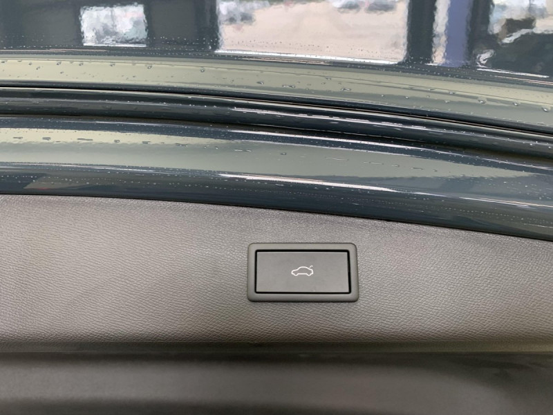 Photo 12 de l'offre de Cupra LEON Sportstourer eHybrid 204 ch DSG6 V à 33498€ chez Carlyss automobiles Vitré