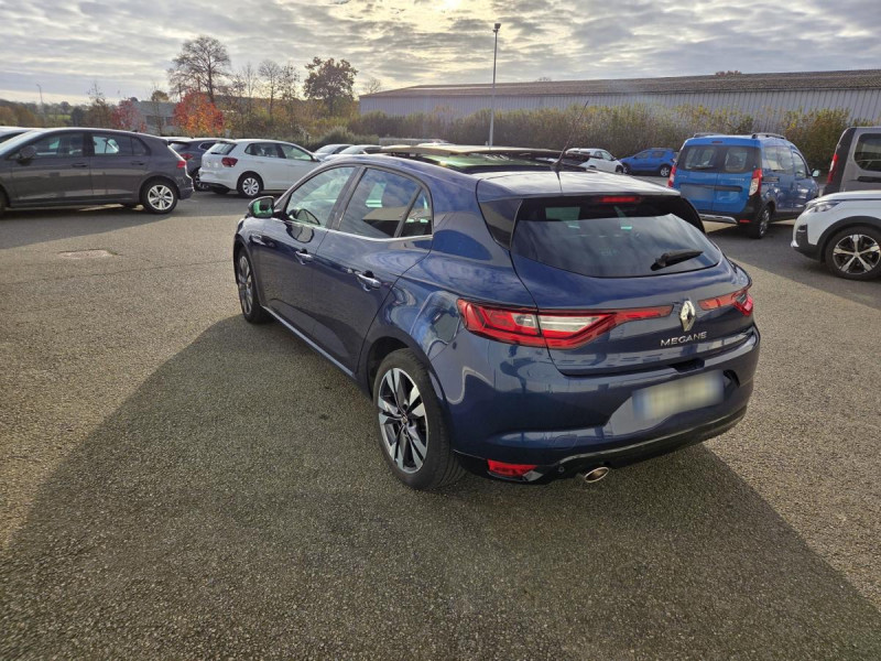 Photo 4 de l'offre de Renault Mégane Berline (4) Intens TCe 140 FAP à 15990€ chez Carlyss automobiles Vitré