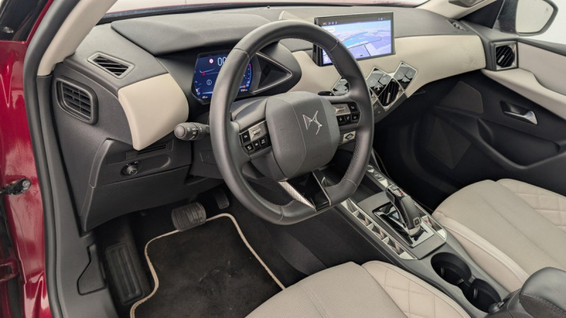 Photo 15 de l'offre de DS DS3 PureTech 130 EAT8 Esprit de Voyage à 23919€ chez Carlyss automobiles Vitré
