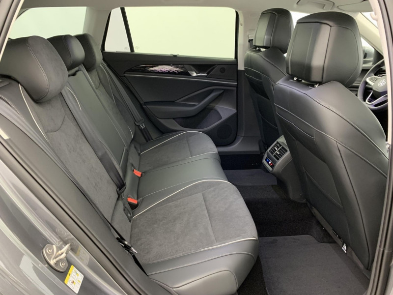 Photo 10 de l'offre de VOLKSWAGEN Passat 1.5 eTSI OPF 150 DSG7 Elegance à 39598€ chez Carlyss automobiles Vitré