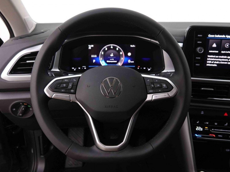 Photo 7 de l'offre de VOLKSWAGEN T-roc 1.5 TSi 150 DSG Life à 32898€ chez Carlyss automobiles Vitré