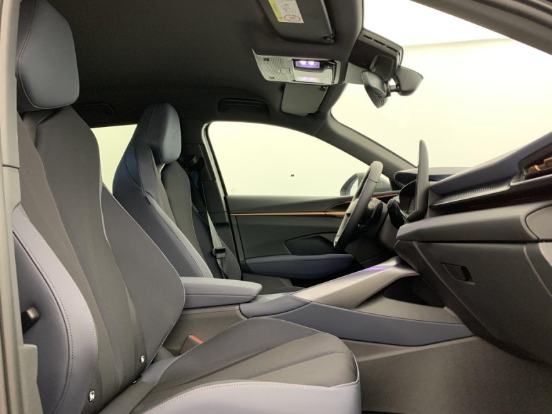 Photo 9 de l'offre de Cupra Terramar 1.5 eTSI Hybrid 150 ch DSG7 V à 35998€ chez Carlyss automobiles Vitré