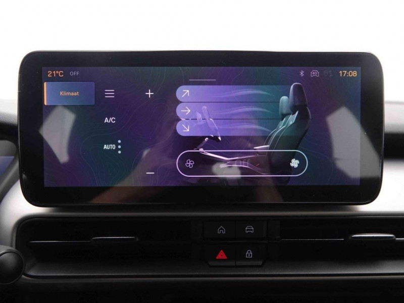 Photo 9 de l'offre de Jeep Avenger 1.2 MHEV 110 DCT6 Altitude à 27502€ chez Carlyss automobiles Vitré