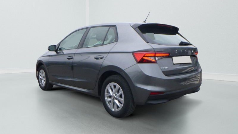 Photo 3 de l'offre de SKODA Fabia Fabia 1.0 MPI 80 ch BVM5 Ambition à 16198€ chez Carlyss automobiles Vitré