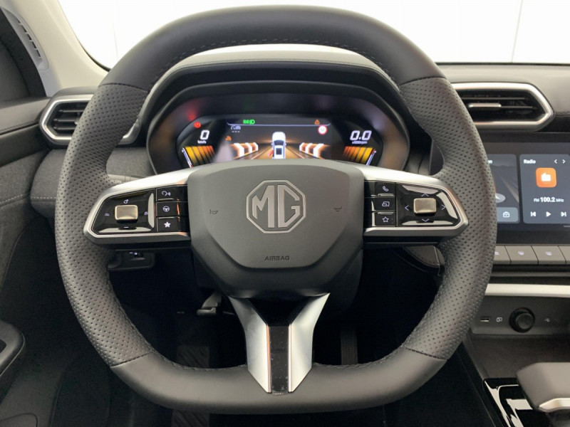 Photo 6 de l'offre de MG Motor ZS 1.5 L Hybrid+ 197 ch Comfort à 21998€ chez Carlyss automobiles Vitré