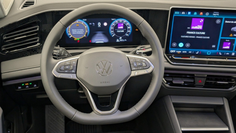 Photo 14 de l'offre de VOLKSWAGEN TIGUAN NOUVEAU 1.5 eTSI 150CV DSG7 LIFE PLUS à 37598€ chez Carlyss automobiles Vitré