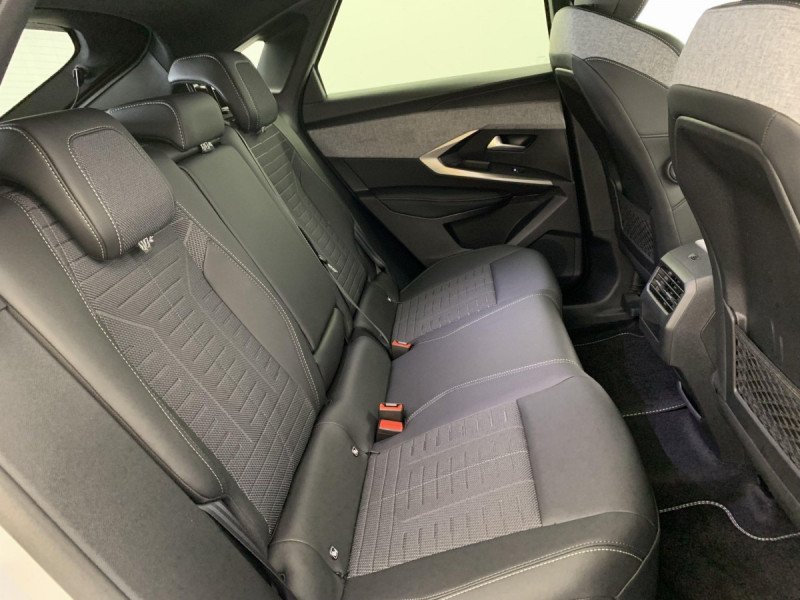 Photo 10 de l'offre de PEUGEOT 3008 Hybrid 145 e-DCS6 GT à 31598€ chez Carlyss automobiles Vitré