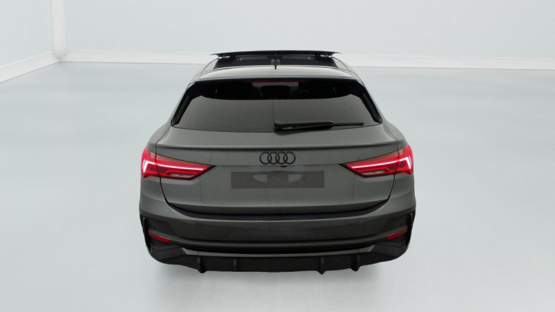 Photo 6 de l'offre de AUDI Q3 Sportback 35 TDI 150 ch S tronic 7 S line à 50098€ chez Carlyss automobiles Vitré