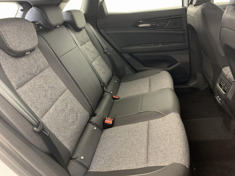 Photo 11 de l'offre de Renault AUSTRAL NOUVEAU FULL HYBRID E-TECH 200 CH EVOLUTION à 31998€ chez Carlyss automobiles Vitré