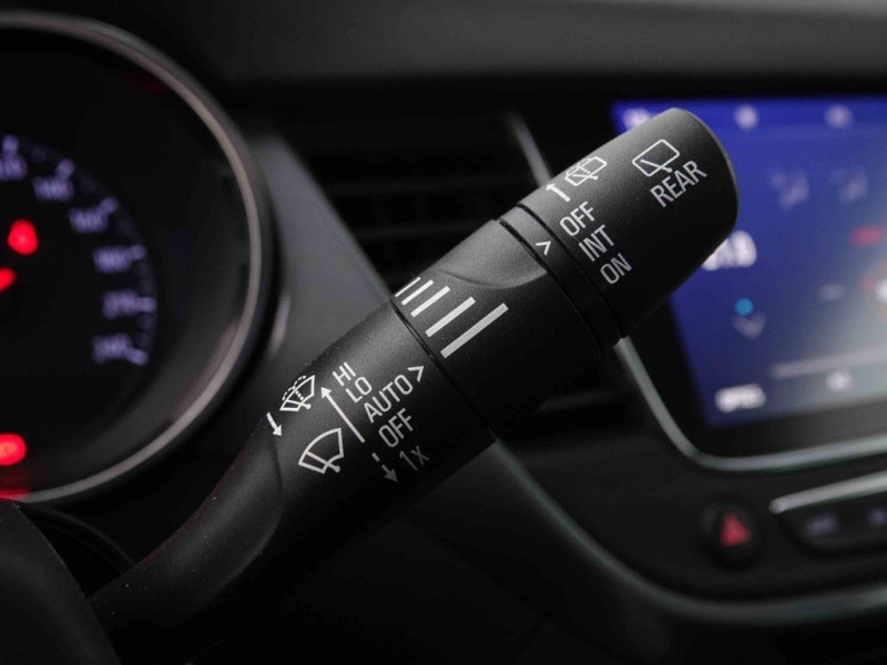 Photo 12 de l'offre de OPEL Crossland 1.2 Turbo 110 ch Elegance à 19798€ chez Carlyss automobiles Vitré