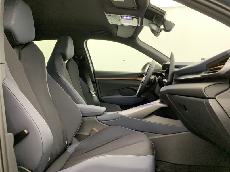 Photo 9 de l'offre de Cupra Terramar 1.5 eHybrid 204 ch DSG6 V à 41998€ chez Carlyss automobiles Vitré