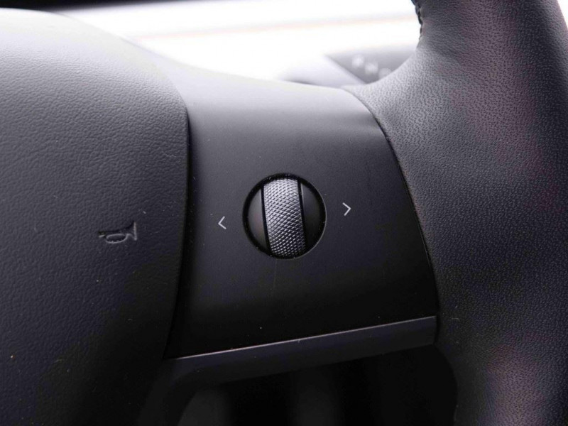 Photo 15 de l'offre de TESLA MODEL 3 476 Long Range Dual Motor AWD à 34998€ chez Carlyss automobiles Vitré