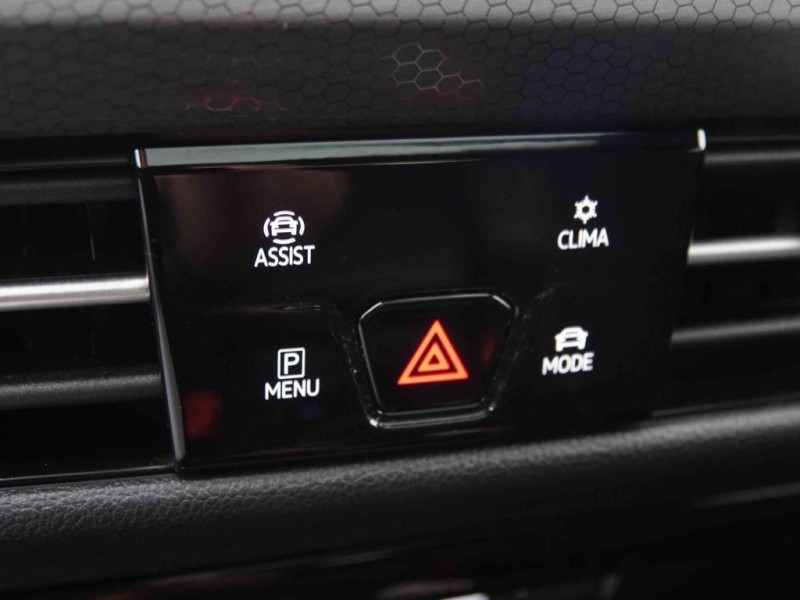 Photo 19 de l'offre de Volkswagen Golf GTi 2.0 TSi 300 DSG Clubsport à 46965€ chez Carlyss automobiles Vitré