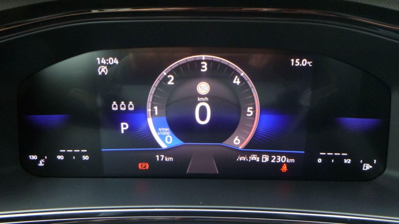 Photo 12 de l'offre de VOLKSWAGEN T-roc T-Roc 2.0 TDI 150 Start/Stop DSG7 R-Line Edition à 39398€ chez Carlyss automobiles Vitré