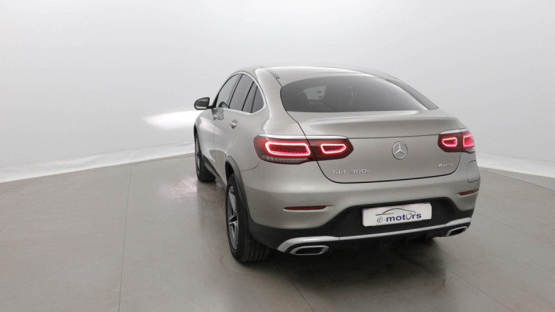 Photo 30 de l'offre de MERCEDES-BENZ GLC COUPE GLC COUPÉ 300 E 9G-TRONIC 4MATIC AMG LINE à 53198€ chez Carlyss automobiles Vitré